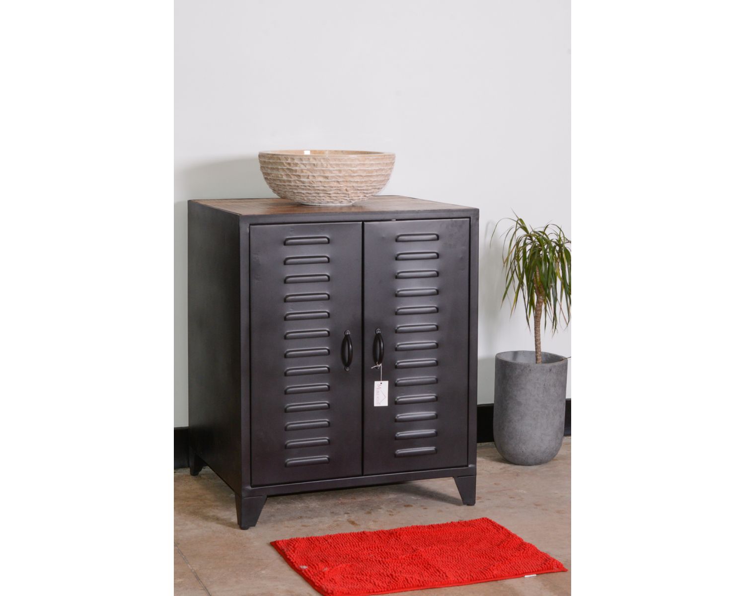 Mobile da bagno industriale in metallo nero 