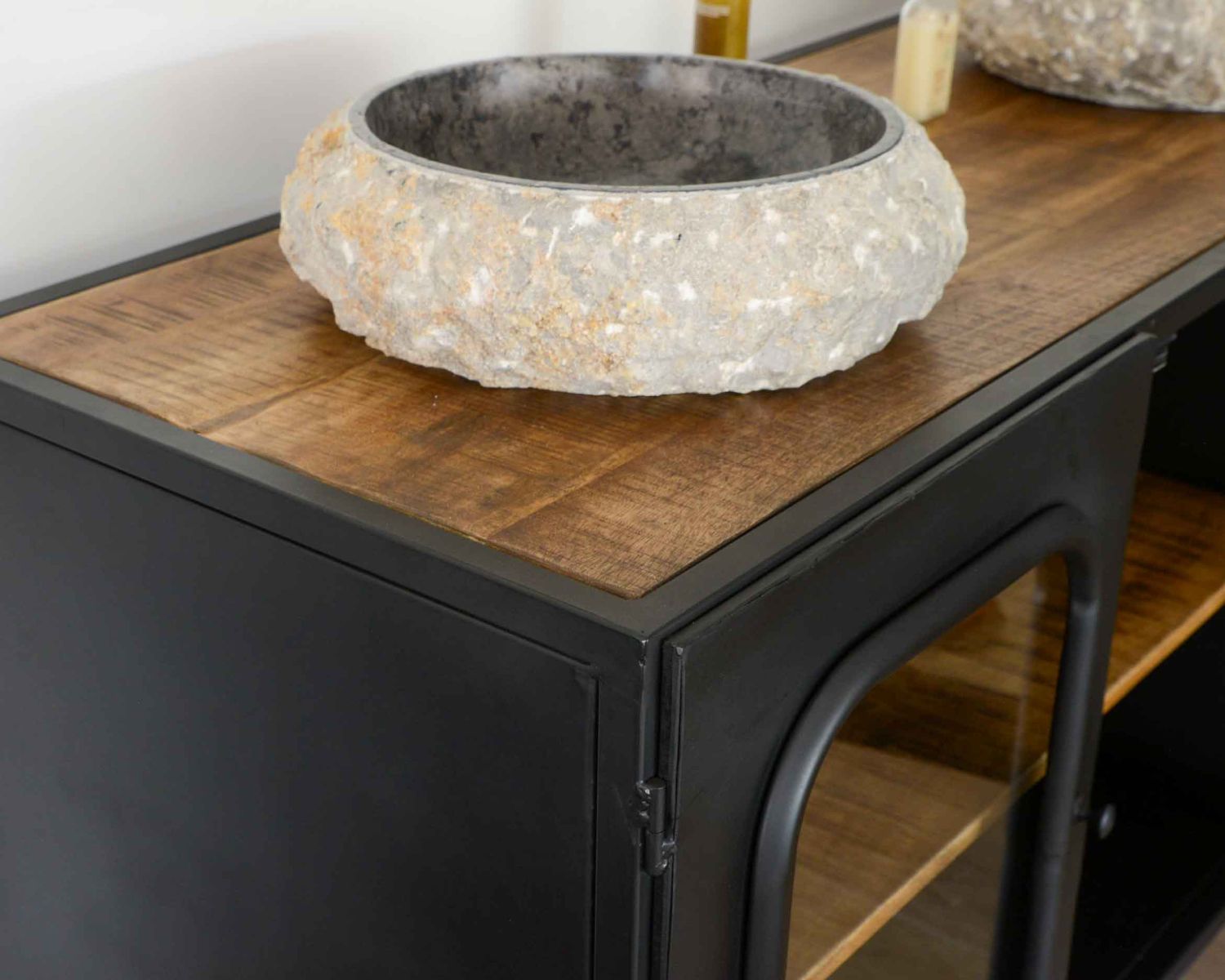 Lavabo freestanding "Stone" in marmo grigio scuro lucidato e non lucidato