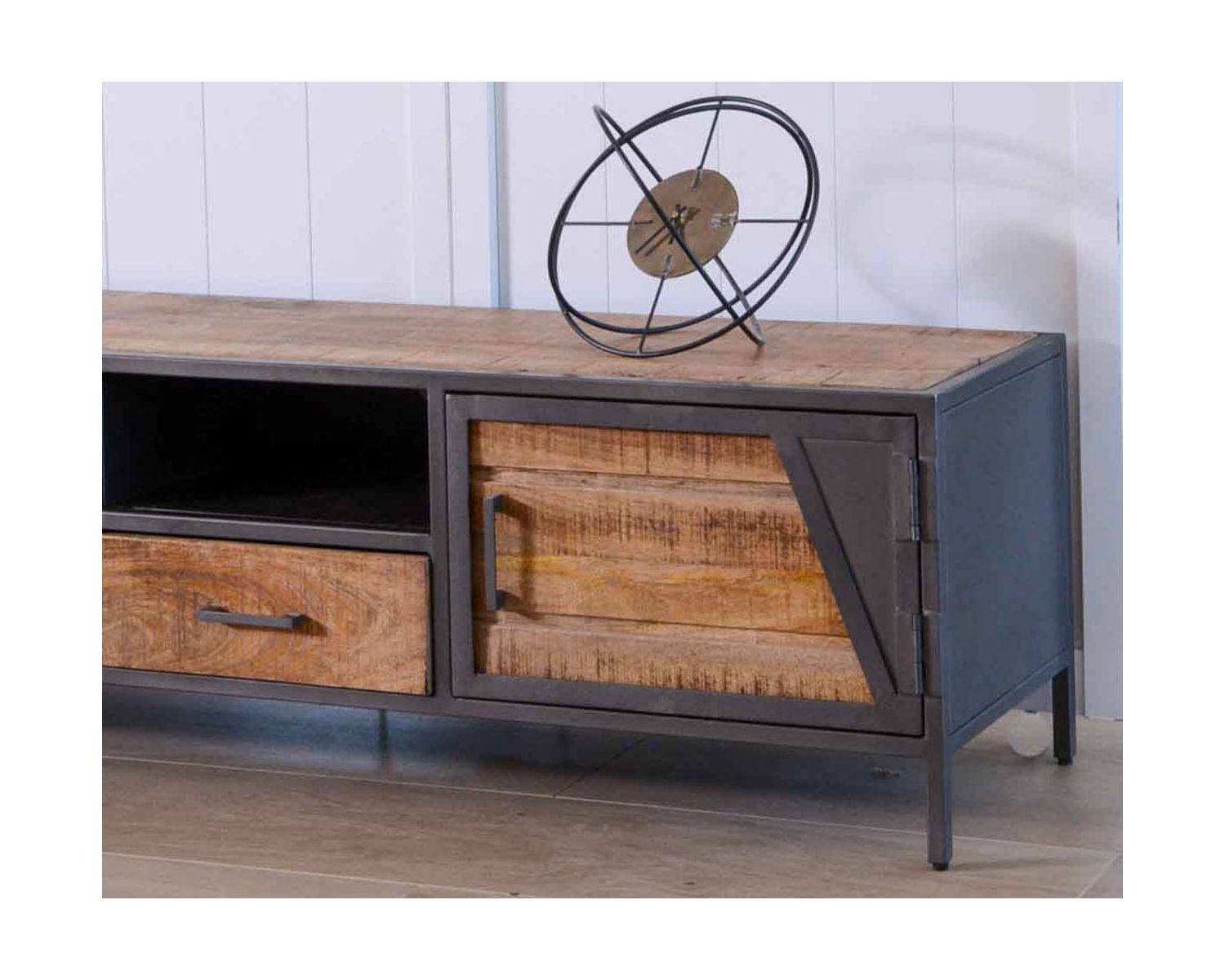 Porta TV "Vista" 150 cm in metallo grigio e legno in stile industriale