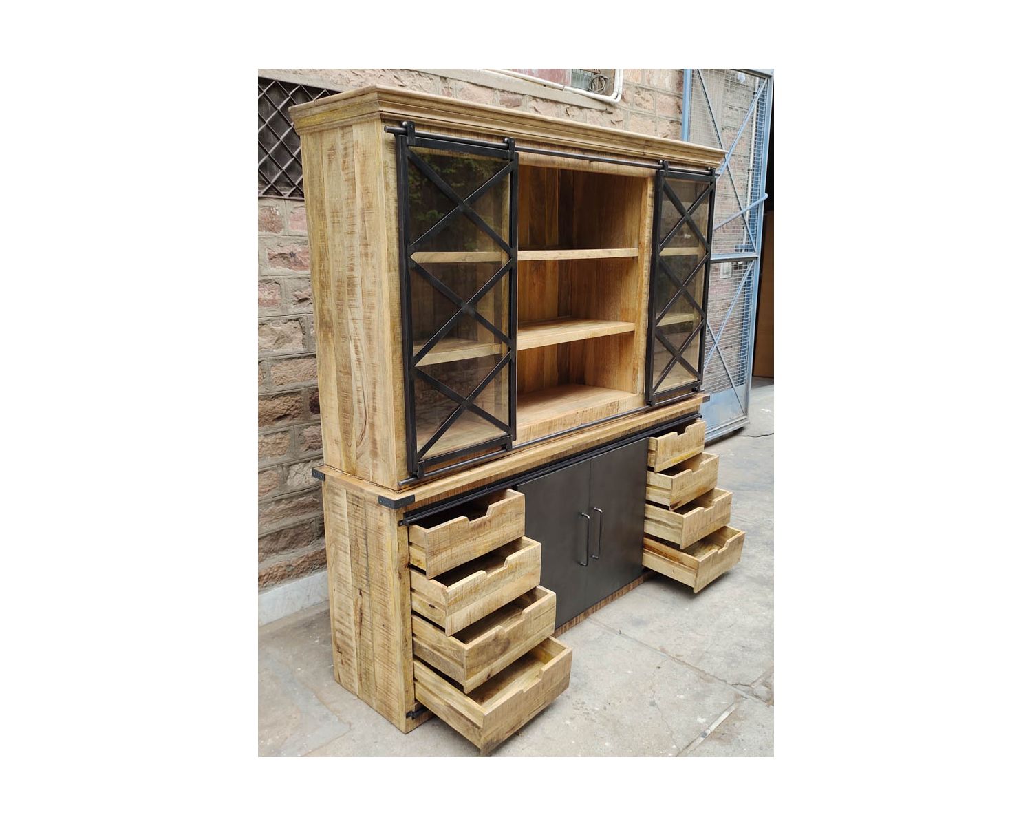 Armadio industriale per porcellane in metallo e legno "Caractère" con ante scorrevoli da 2 m