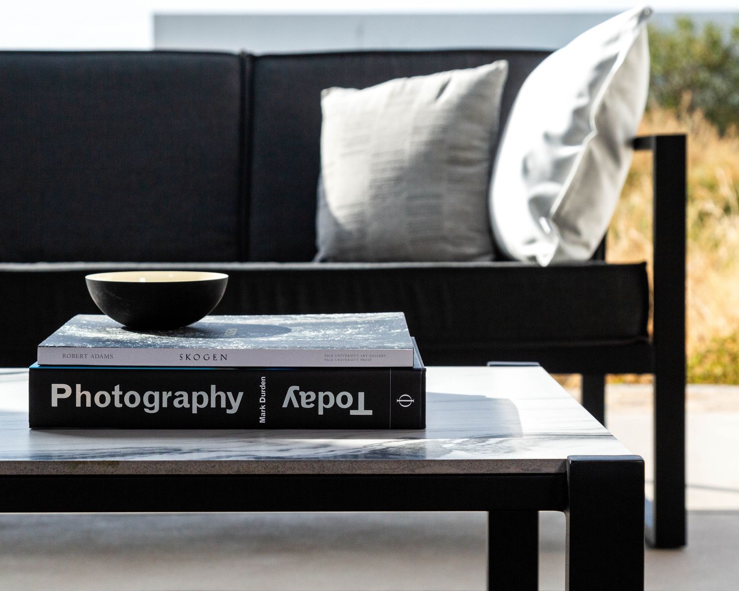 Tavolino da esterno "Bantayan Island" in ceramica e alluminio