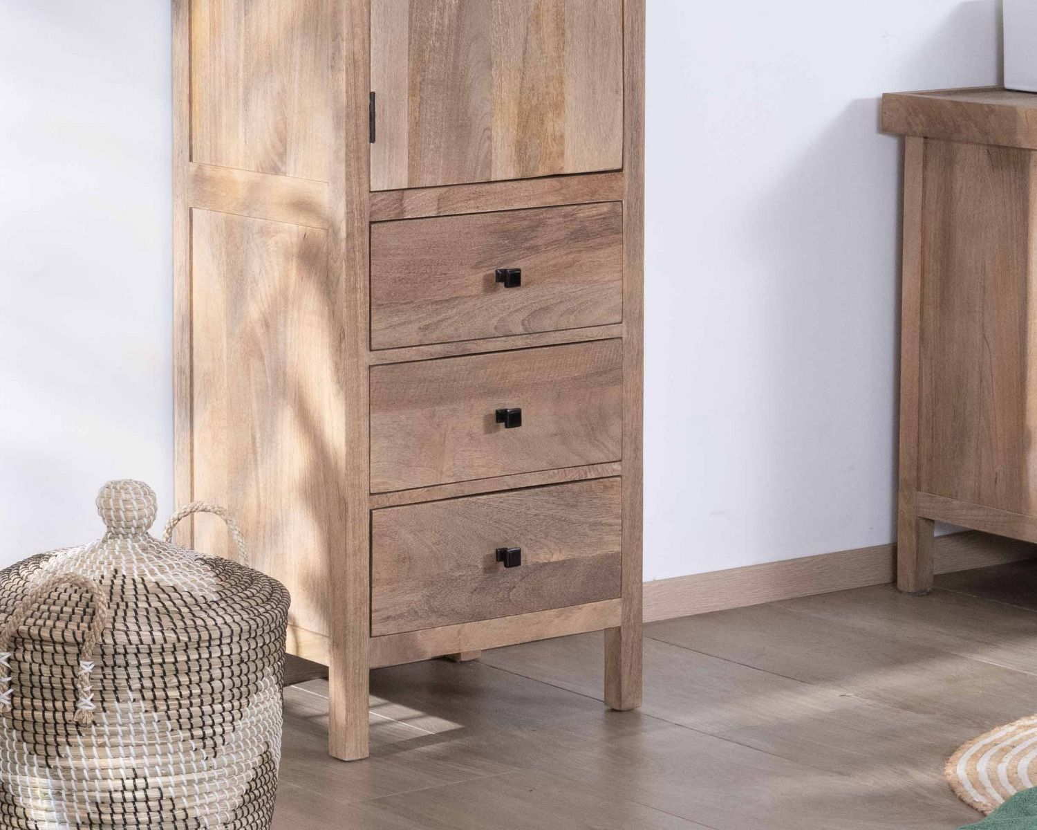 Contenitore "Maestro" in legno massiccio di mango con anta e cassetti