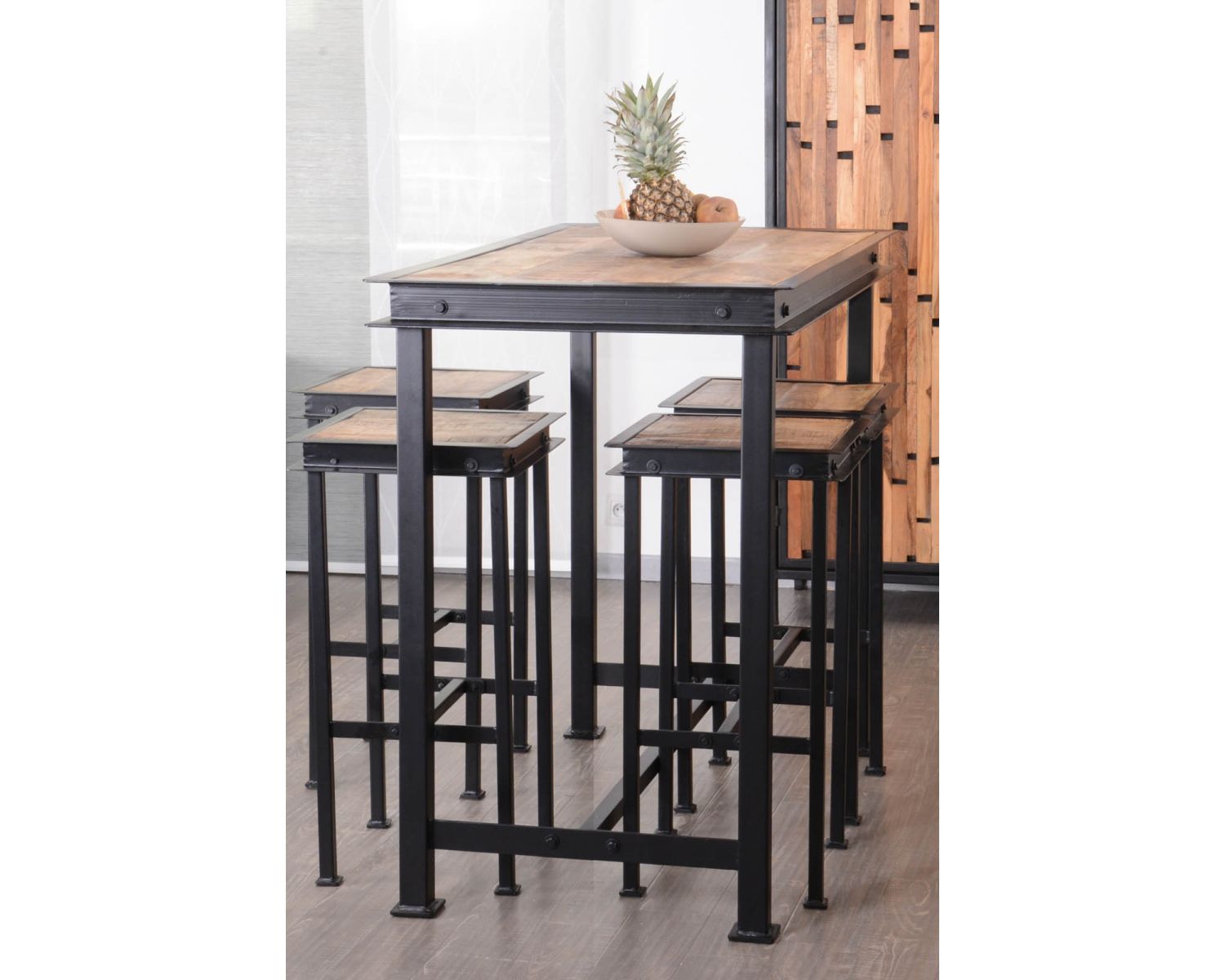 Sgabello industriale da bar "IPN" in metallo e legno