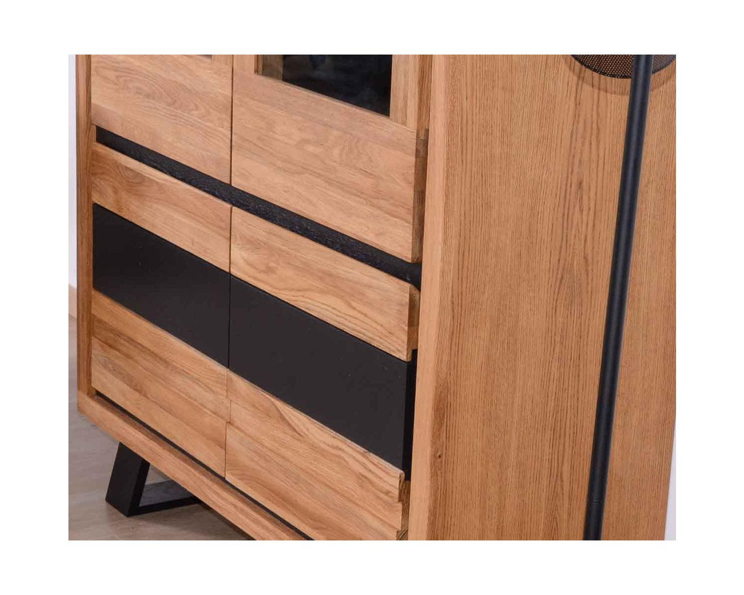 Vetrina "Toly" a 4 ante in rovere massiccio e nero, altezza 152 cm