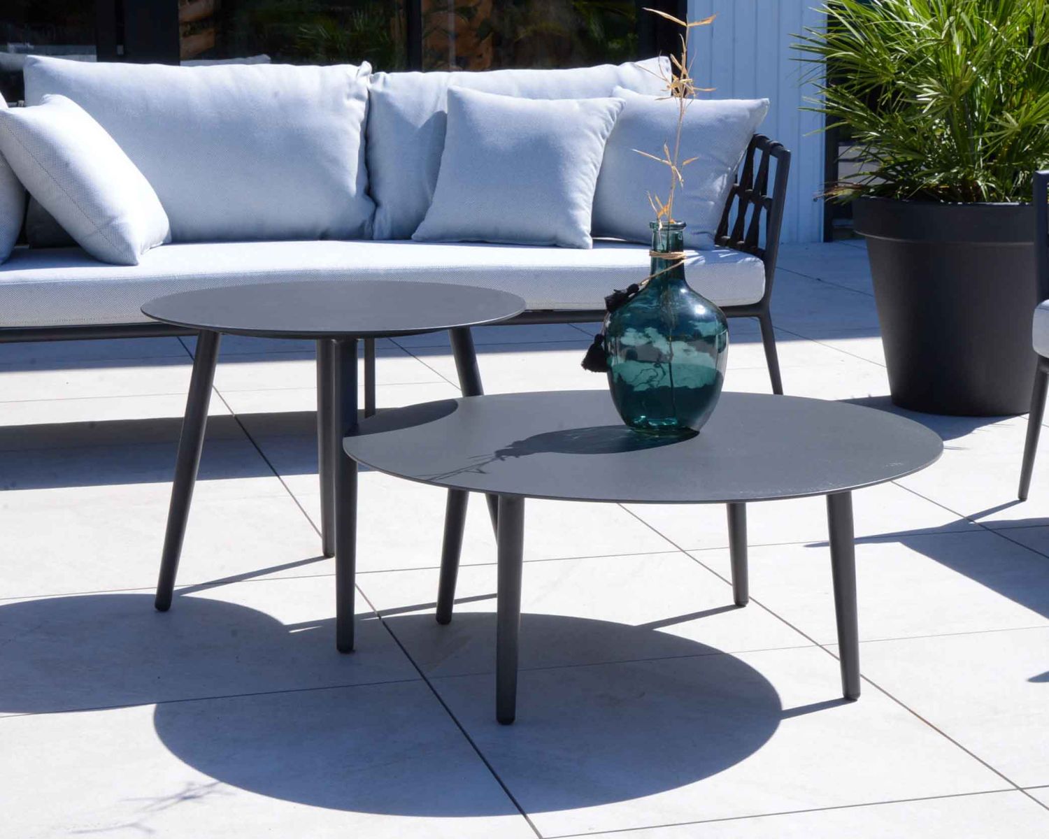 Tavolini rotondi "Saumur" diam. 85 e 60 alluminio antracite