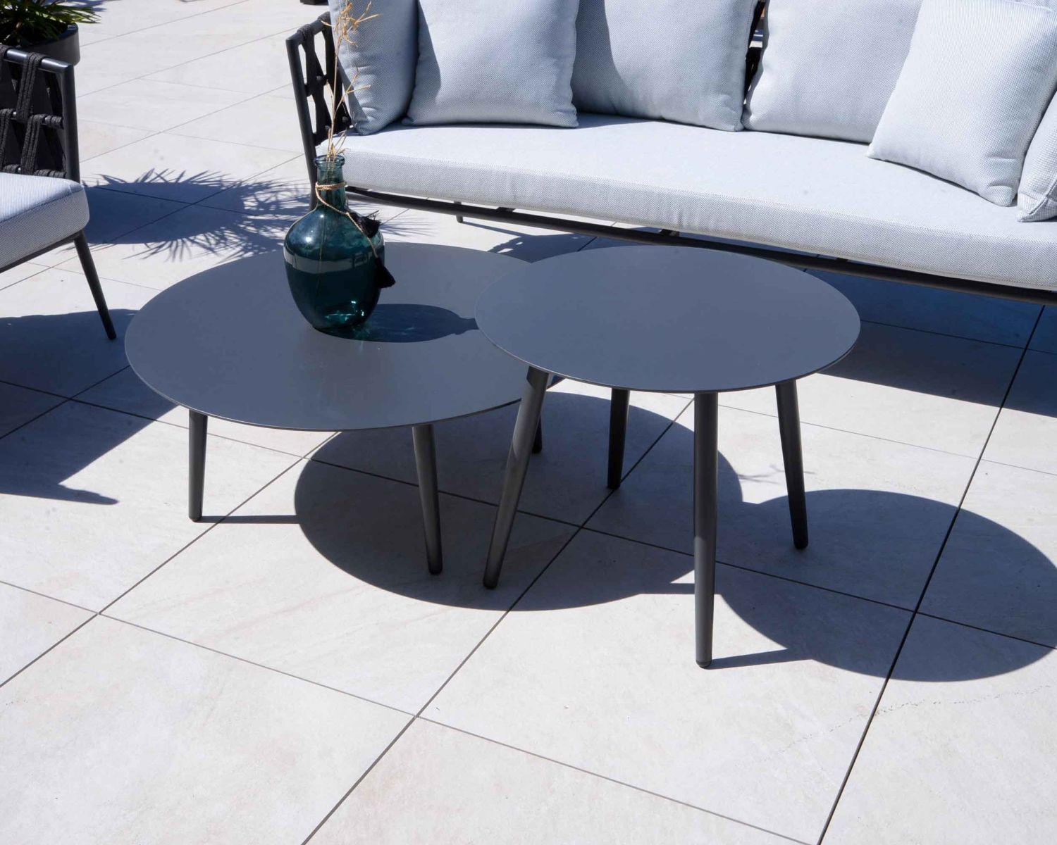 Tavolini rotondi "Saumur" diam. 85 e 60 alluminio antracite