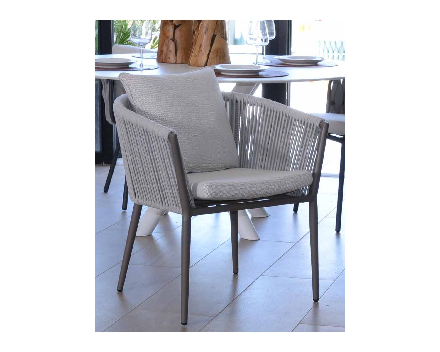 Set di 2 sedie da giardino di design "Cheverny" in tessuto champagne e alluminio