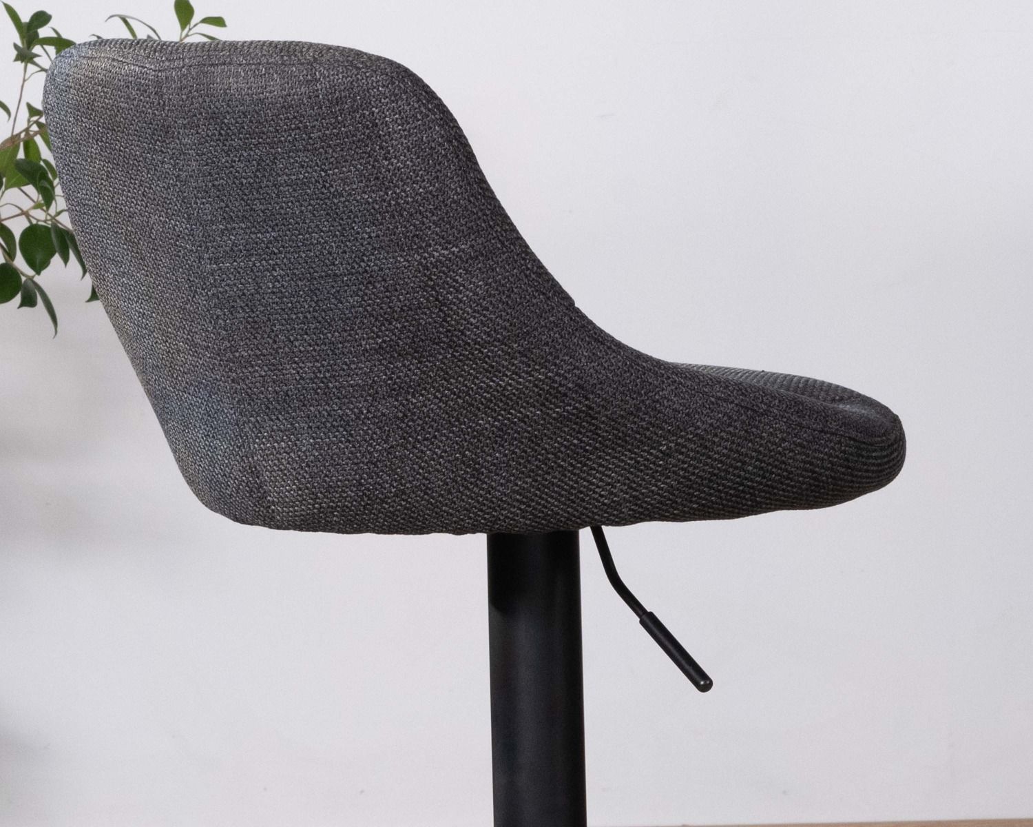 Set di 2 sedie da bar regolabili in altezza in tessuto nero "O'Neal" con gambe in metallo nero