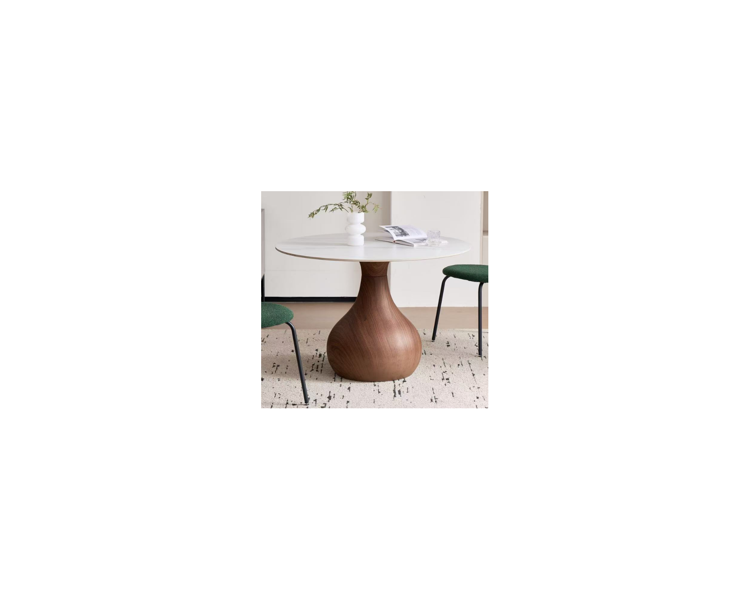 Tavolo da pranzo in stile scandinavo con piano rotondo in ceramica “Cyléa” e base effetto legno