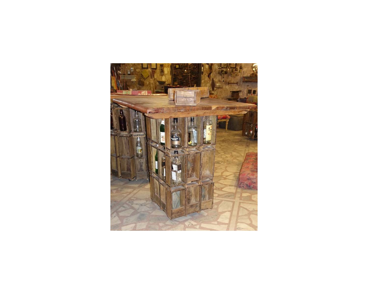 Snack bar in legno esotico riciclato su ruote nepalesi