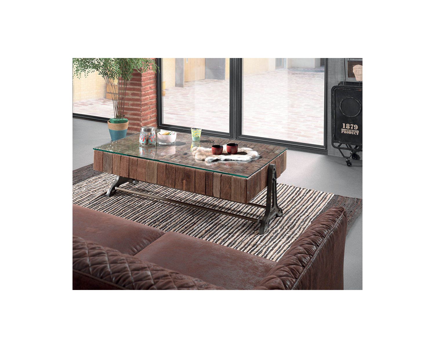 Tavolino "Amki" in teak naturale rigenerato, piano in metallo e vetro