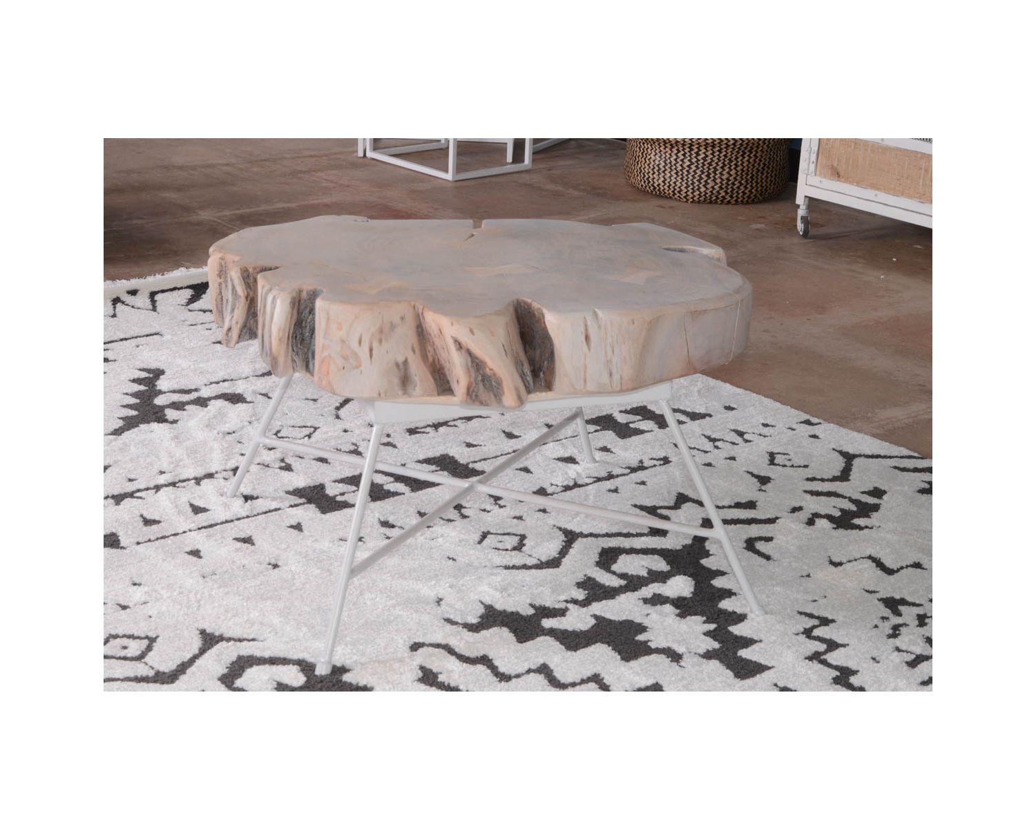 Tavolino in legno "Nervure" con gambe in metallo