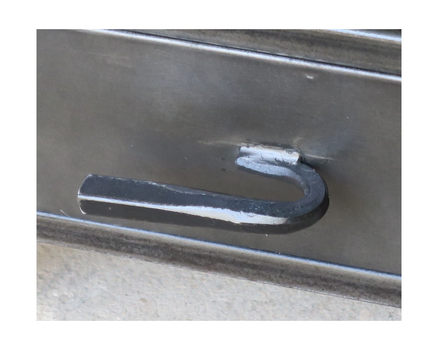 Tavolino quadrato in metallo e vetro "Black Cook" 85 cm