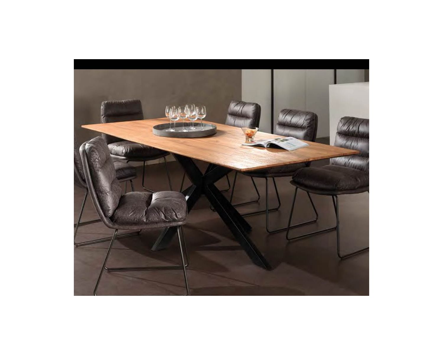 Tavolo da pranzo "Copley" con gambe Mikado e piano in teak 180 cm