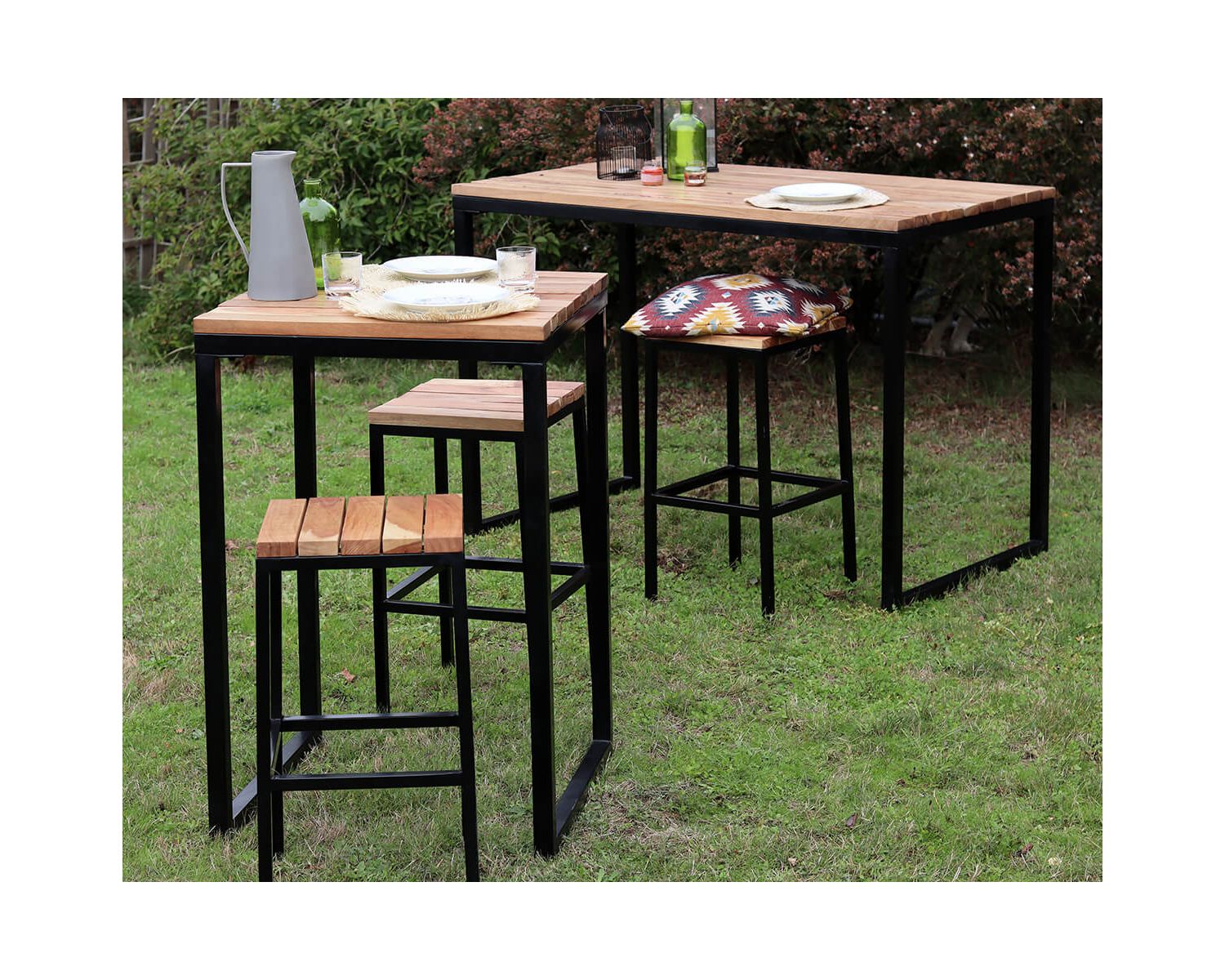 Tavolo quadrato "Garden" in legno esotico 70x70 cm