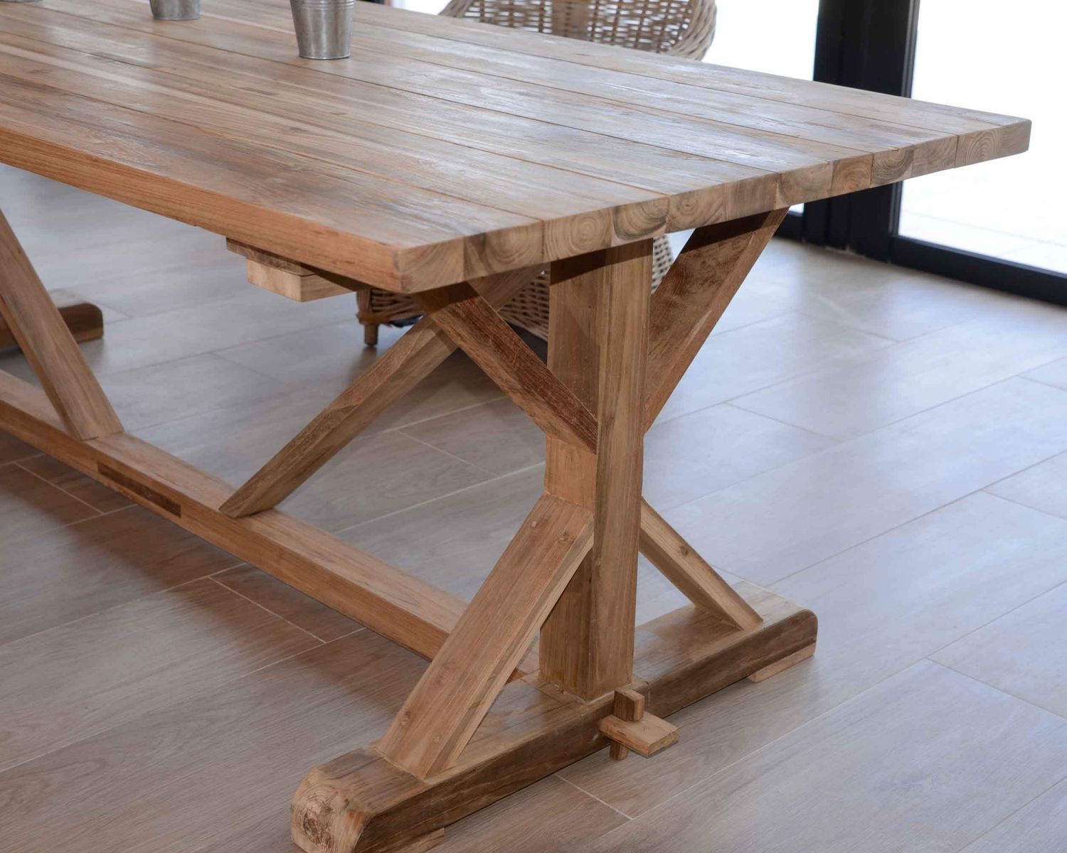 Tavolo da pranzo in teak riciclato "Balangan Beach" con gambe rinforzate 220 cm