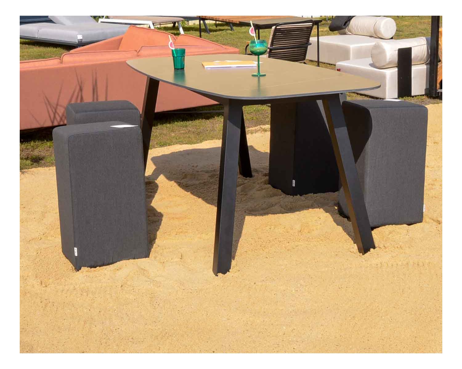 Tavolo di fascia alta "Madura Island" da 200 cm in marmo nero