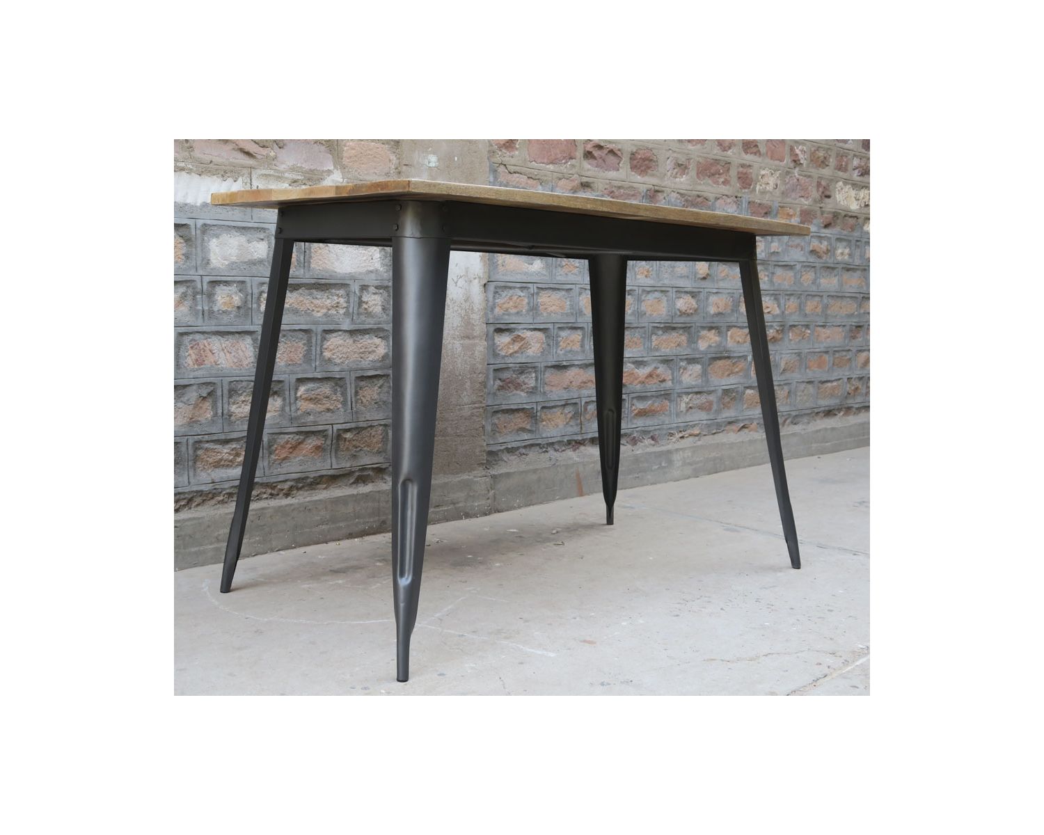 Tavolo in metallo e legno massiccio "Dowtoun" 150x80 cm