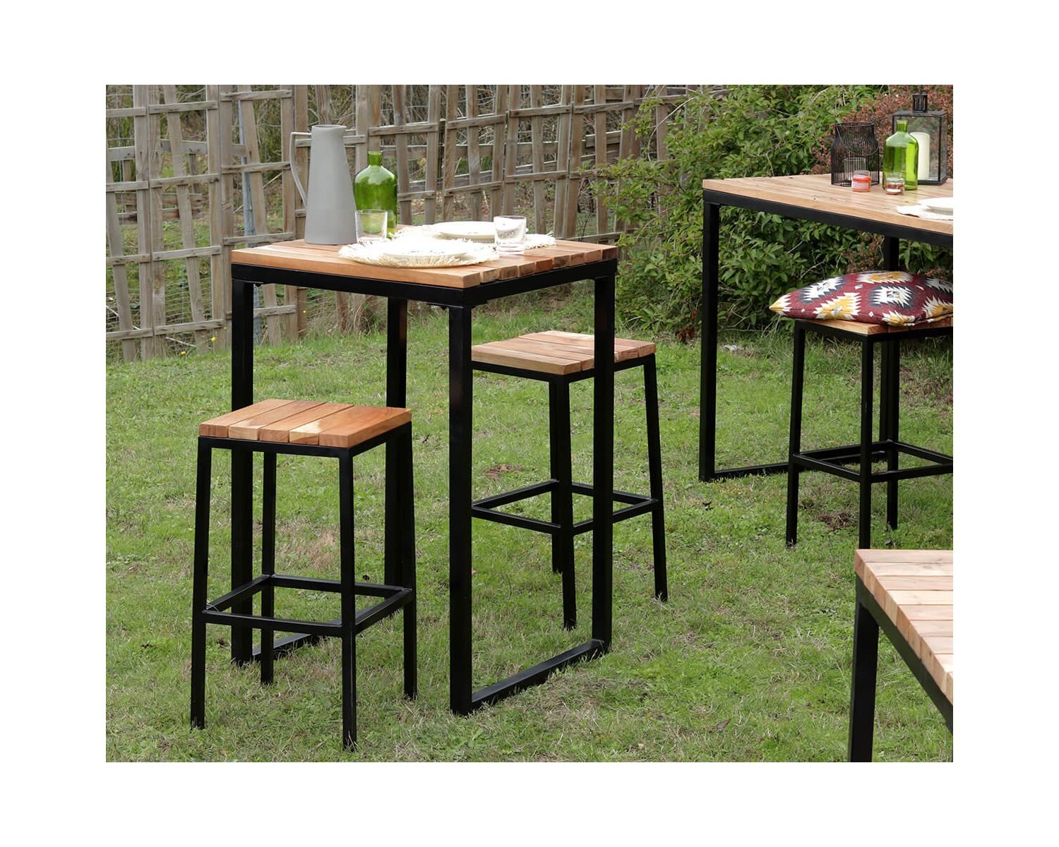 Tavolo quadrato "Garden" in legno esotico 70x70 cm