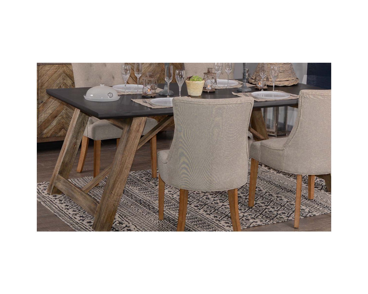 Set di 2 eleganti sedie imbottite "Charme" in tessuto ecru e gambe in legno