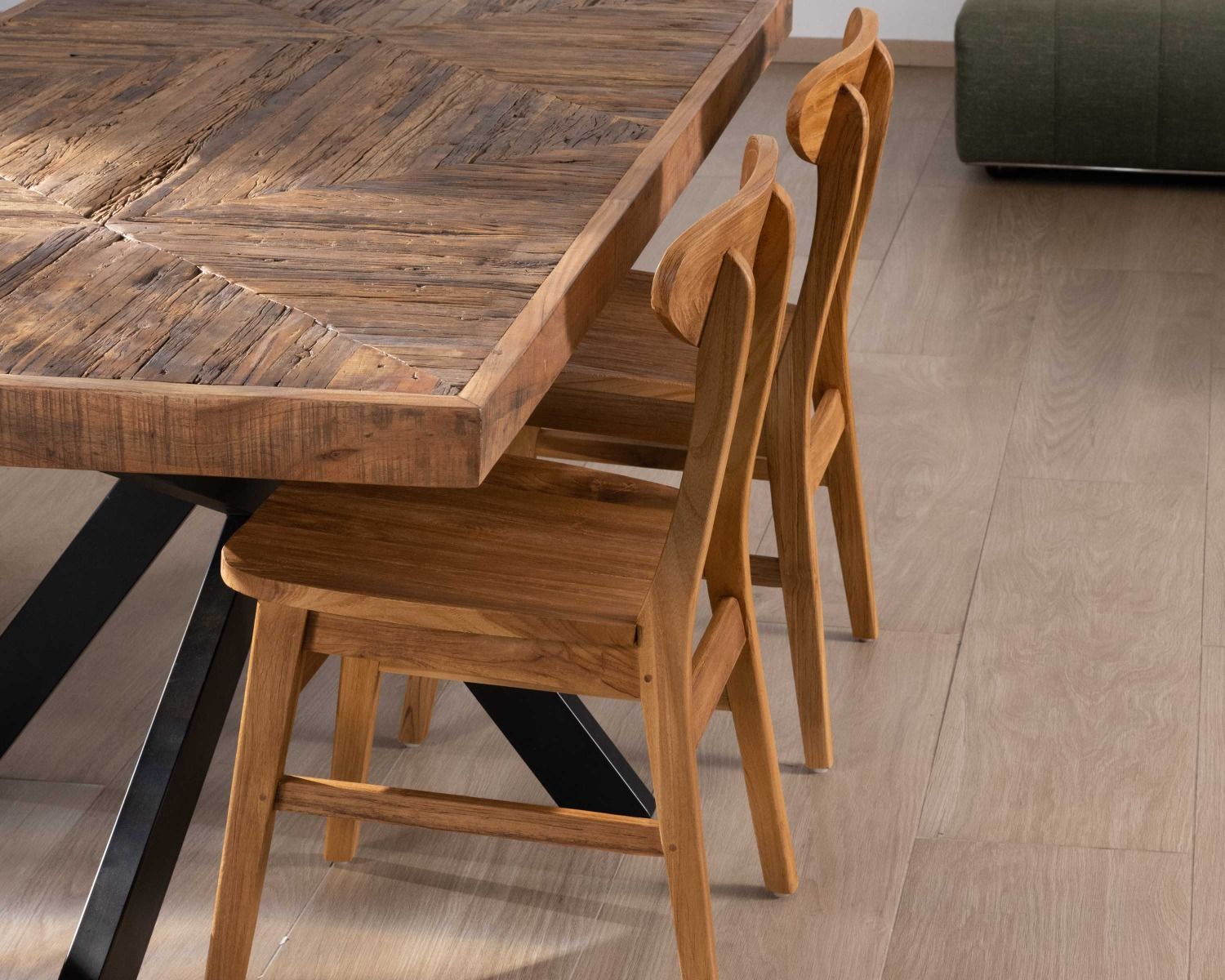 Set di 2 sedie da pranzo "Alika" in teak recuperato