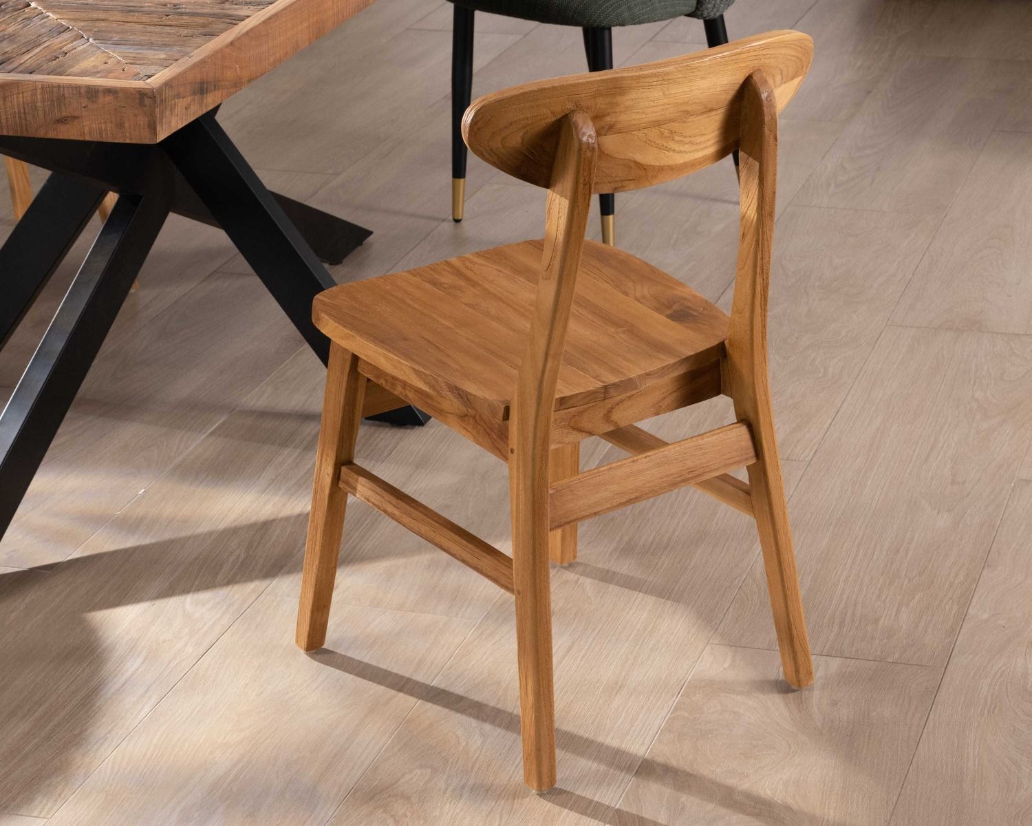 Set di 2 sedie da pranzo "Alika" in teak recuperato