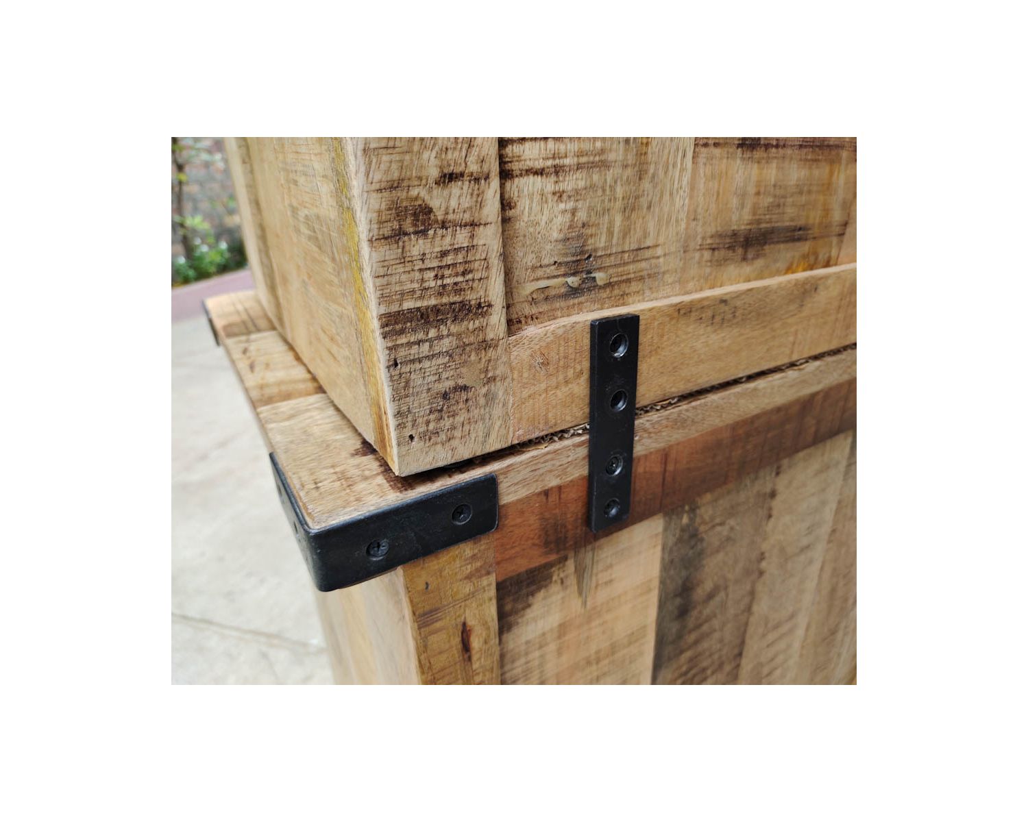 Armadio industriale per porcellane in metallo e legno "Caractère" con ante scorrevoli da 2 m