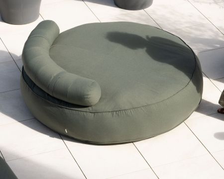 Lettino XXL ultra morbido "Saint Tropez" in tessuto speciale per esterni verde cachi