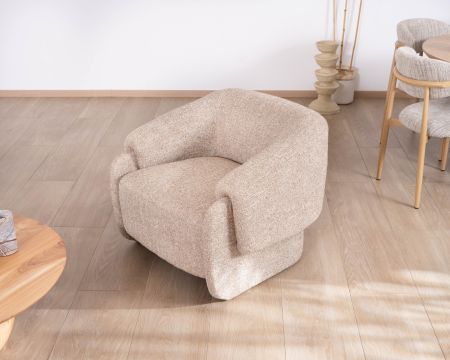 Poltrona club rivisitata "Amarello" in tessuto screziato beige dal sapore vintage contemporaneo