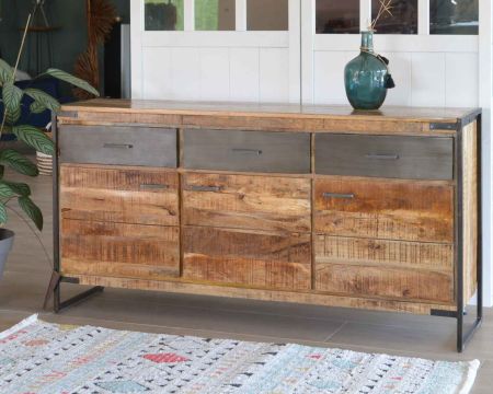 Credenza in legno e metallo di ispirazione indù "Shade" con 3 cassetti e 3 ante
