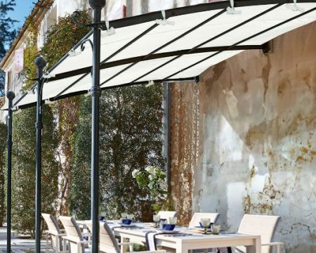 Pergola metallica a parete a 3 gambe con tetto arrotondato "Gardénia" 3m60 x 3m