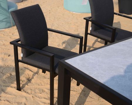 Sedia da esterno nera con tessuto Sunbrella "Terrasse