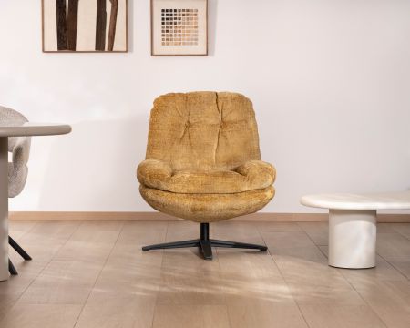 Panama", poltrona girevole giallo senape in stile vintage, comfort avvolgente a 360°