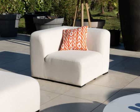 Modulo d'angolo per divano modulare da esterno "Miroly Bay" in tessuto crema dal design organico