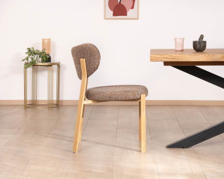 Set di 2 sedie da pranzo impilabili dal design caldo "Staccato" con tessuto intrecciato marrone e gambe in legno di quercia