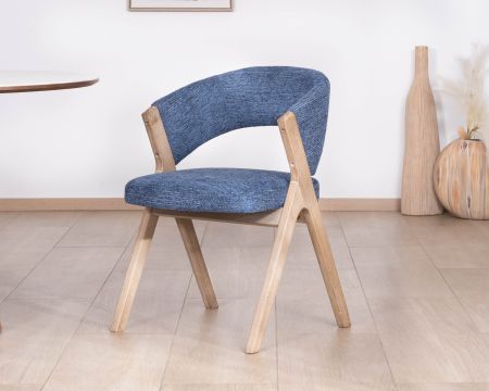 Set di 2 sedie da pranzo contemporanee blu notte "Kyara" con gambe a boomerang in legno di albero della gomma