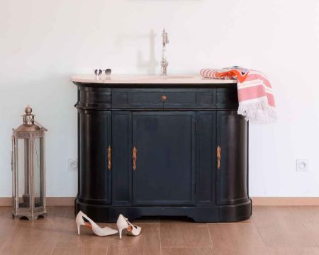 Mobiletto 1 "Églantine" in quarzo bianco e legno nero
