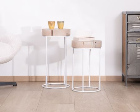 Set di 2 tavolini rotondi "Nervure" in legno sbiancato e metallo