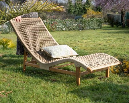 Lettino da sole "Alizé" a 1 posto in teak con seduta intrecciata