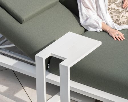 Lettino prendisole "Nusa Pedina" 2 posti top di gamma in tessuto kaki e alluminio bianco