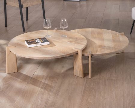 Duo di tavolini rotondi in legno di mango naturale "Loopie