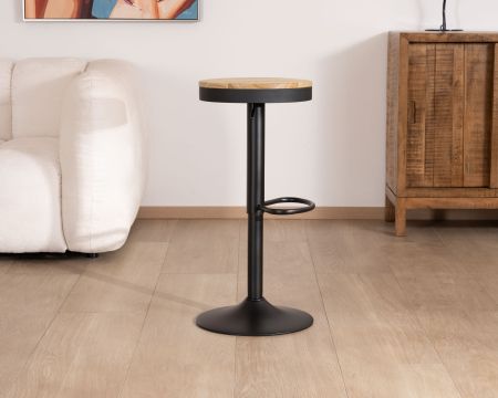 Set di 2 sgabelli Juo regolabili in altezza con seduta in legno e gambe in metallo nero