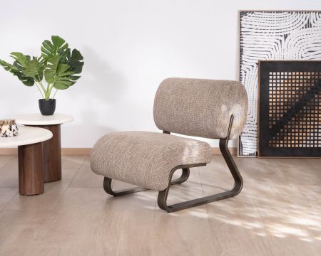 Poltrona contemporanea color taupe con struttura in metallo color bronzo "Luno" 