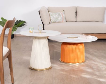 Set di 2 tavolini in stile vintage contemporaneo con gambe colorate effetto pelle plissettata "Cyléa"