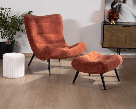 Poltrona con poggiapiedi in tessuto di velluto color terracotta "Caspe