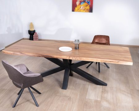 Grande tavolo da pranzo di alta gamma con piano in legno spesso e gambe in metallo "3D"