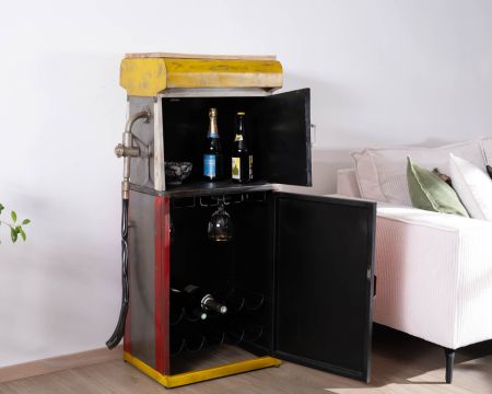 Mobiletto bar con pompa di benzina rossa "Crazy