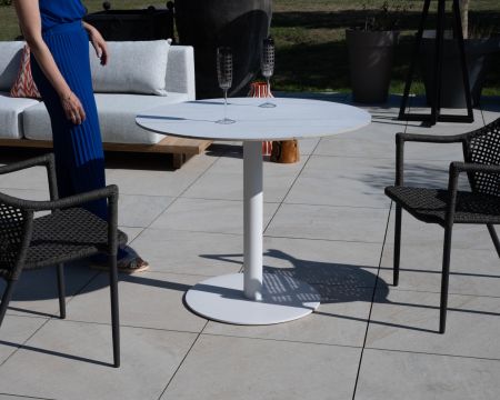 Tavolino rotondo bianco con piano in ceramica "Saint Tropez" 90 cm