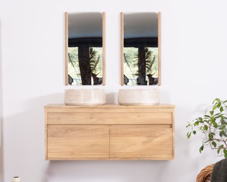 Specchio con cornice in rovere oliato, design elegante