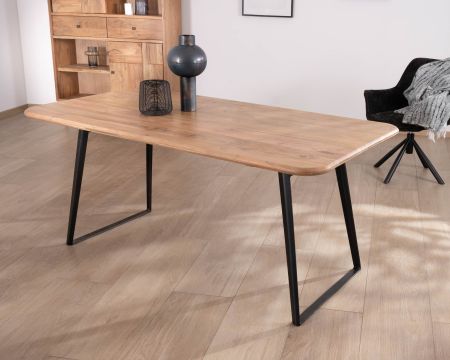 Tavolo da pranzo rettangolare "Puzzle" in legno di acacia con gambe in metallo nero 175 cm